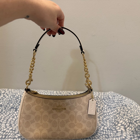 Coach Terri Shoulder Bag - Picture 2 of 6